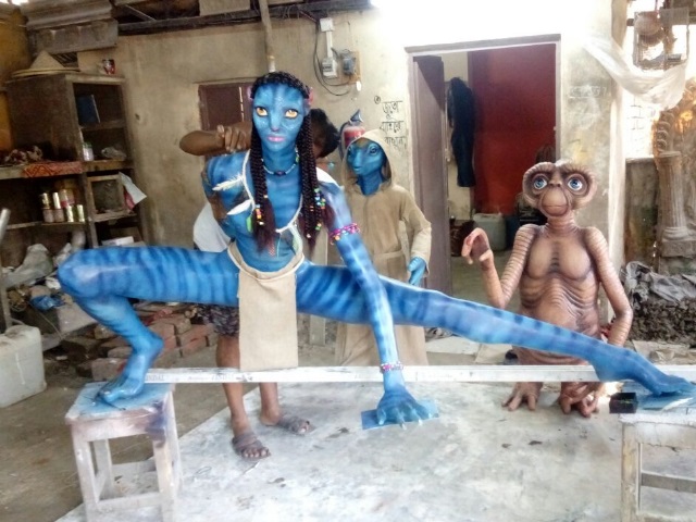 Fiber cartoon statue Avtar and jadu