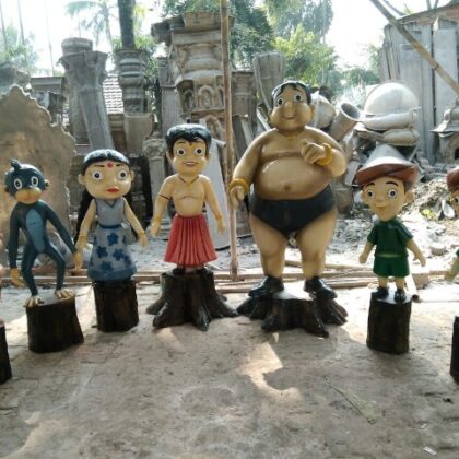 Chota Veem and Family Cartoon Statues