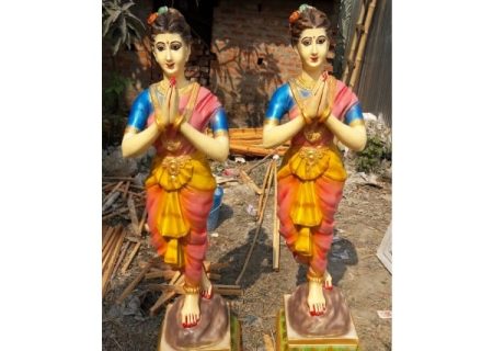 Fiberglass Welcome Lady Statue